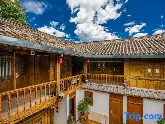 Dishui Danping Ancient City Panoramic Homestay (Lijiang Ancient City Sifang Street)
