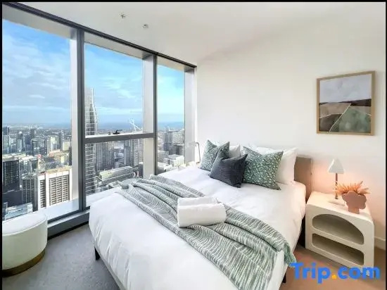 Luxury CBD Skyline View Apartment LV58
