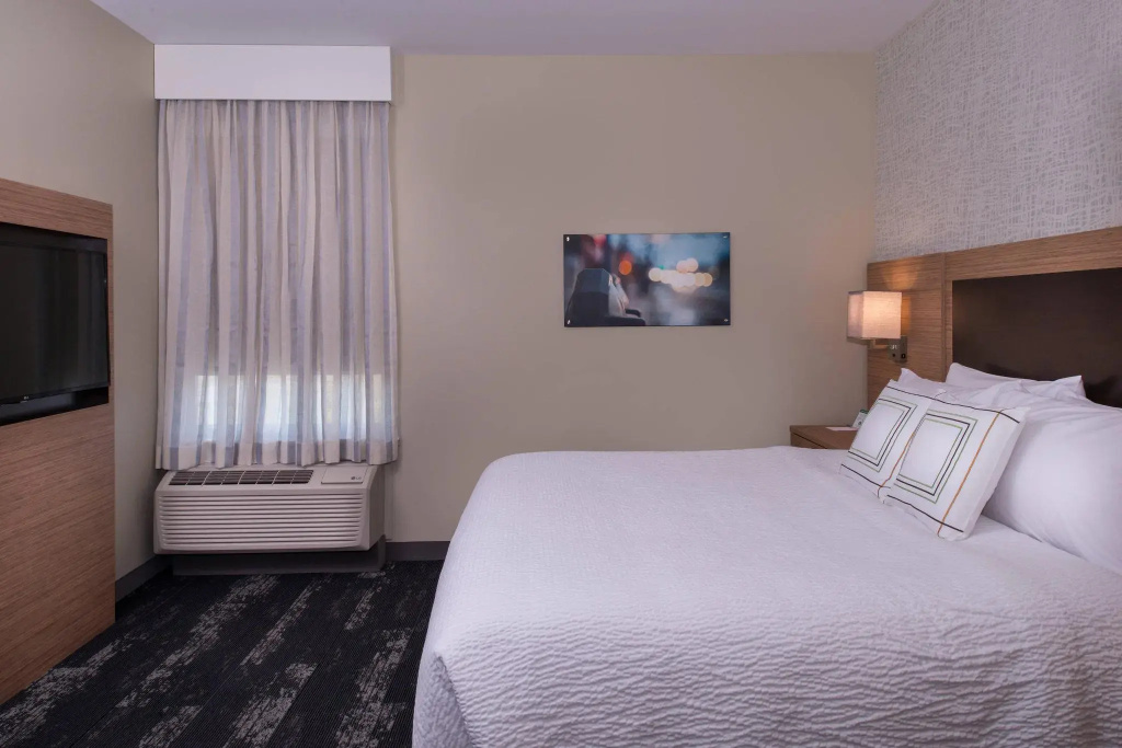 1 Bedroom Double Suite (full double bed)