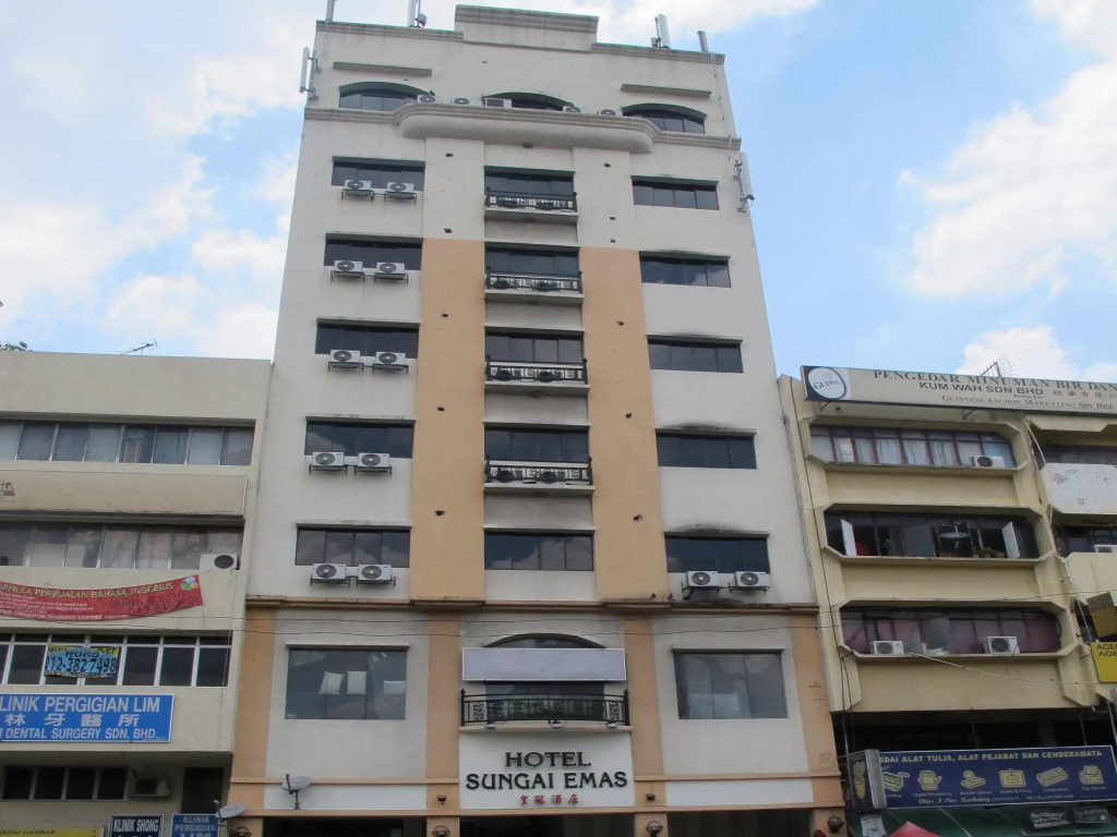 Hotel Sungai Emas