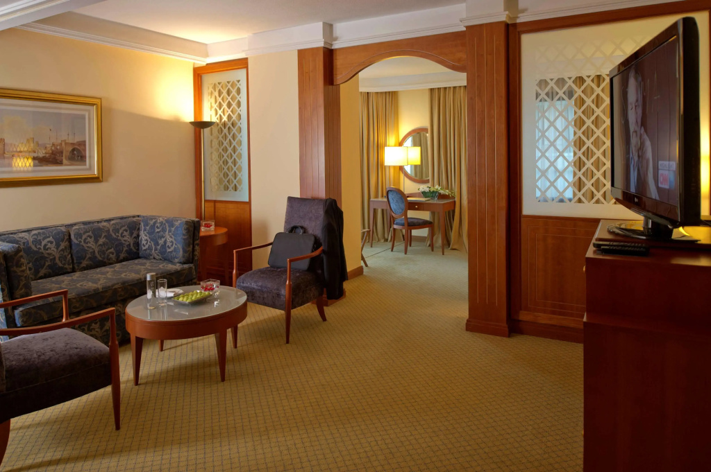 Radisson BLU Martinez Hotel, Beirut - фото 34