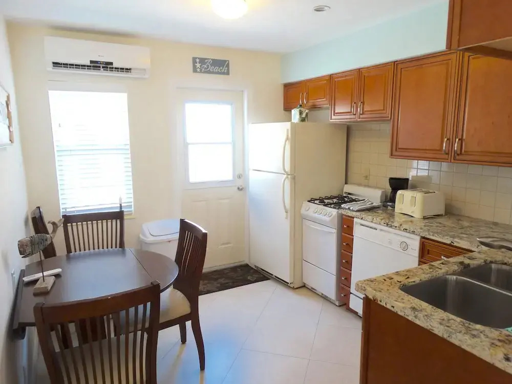 Sunny Shores Inn & Suites - Général