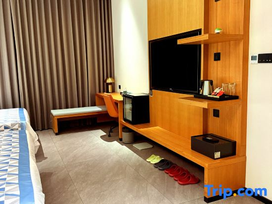Standard Double room with view (full double bed)