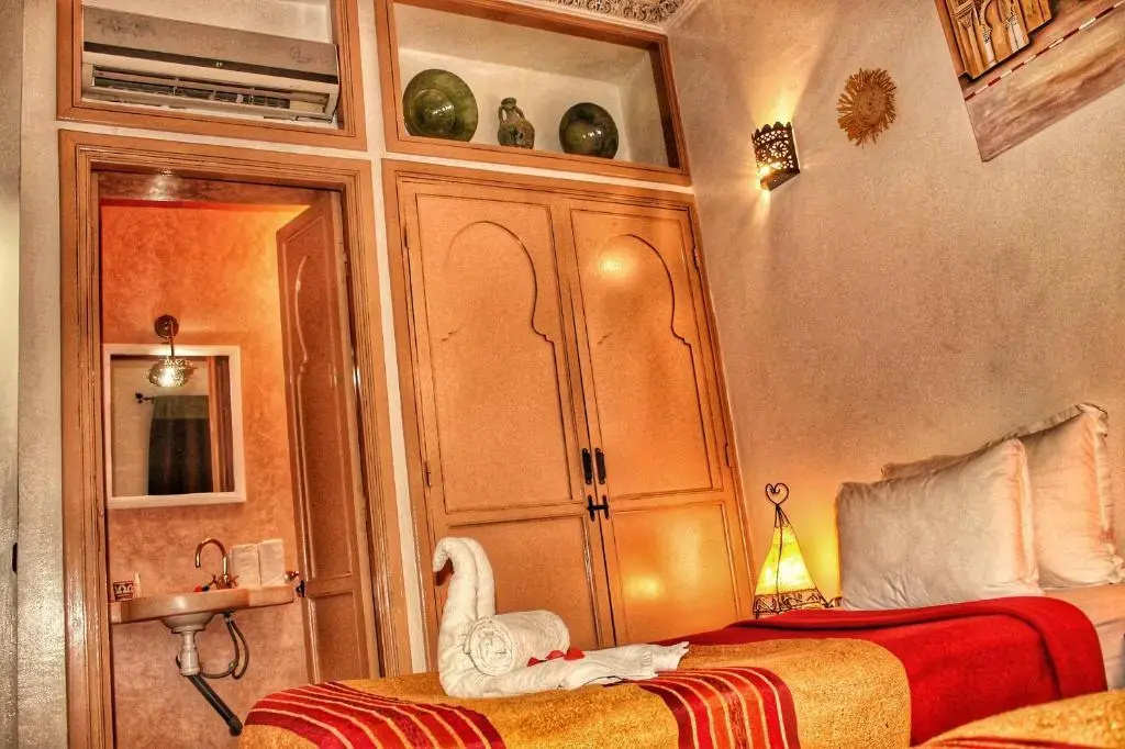 Deluxe Double room (full double bed)