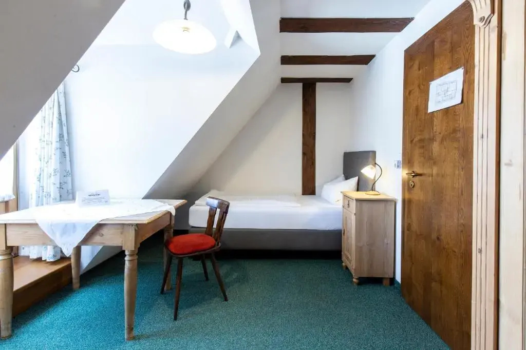 Standard Single room (single bed)