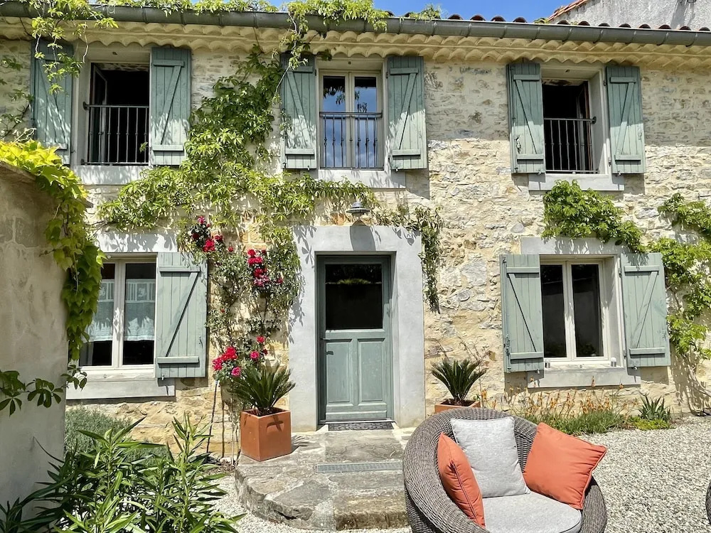 Le Domaine de La Tuilerie - Gîte de Charme en Bord de Rivière Avec Piscine