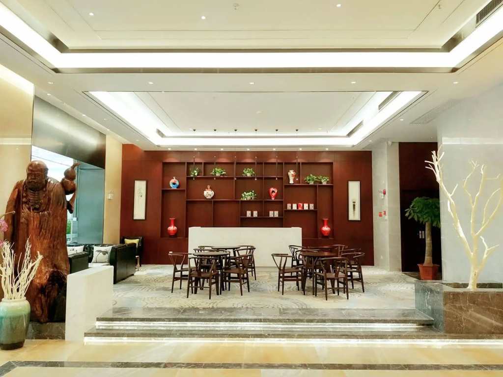 Lucky Holiday Hotel - Général