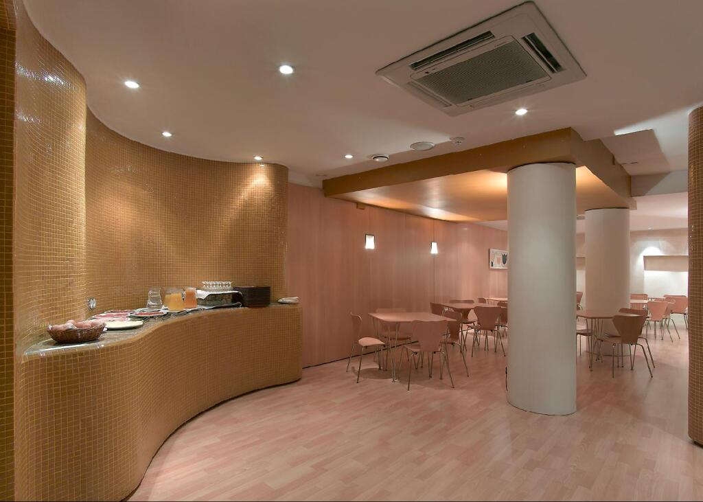 Hotel Macià Plaza - 8