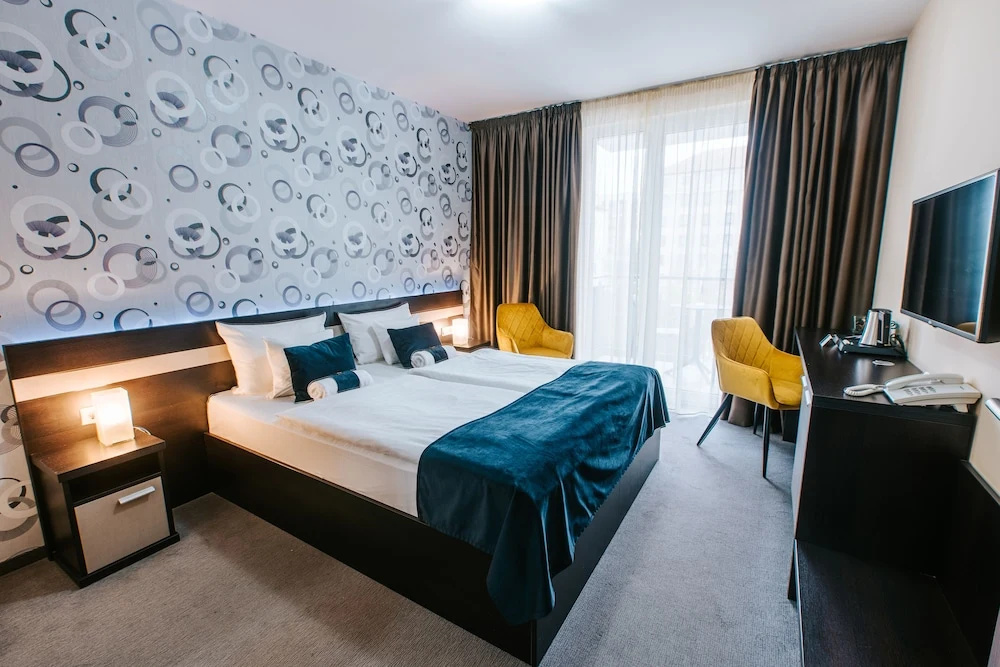 Standard Double room with balcony (full double bed)