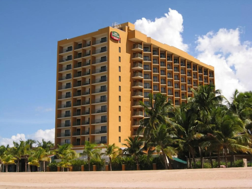 Courtyard by Marriott Isla Verde Beach Resort