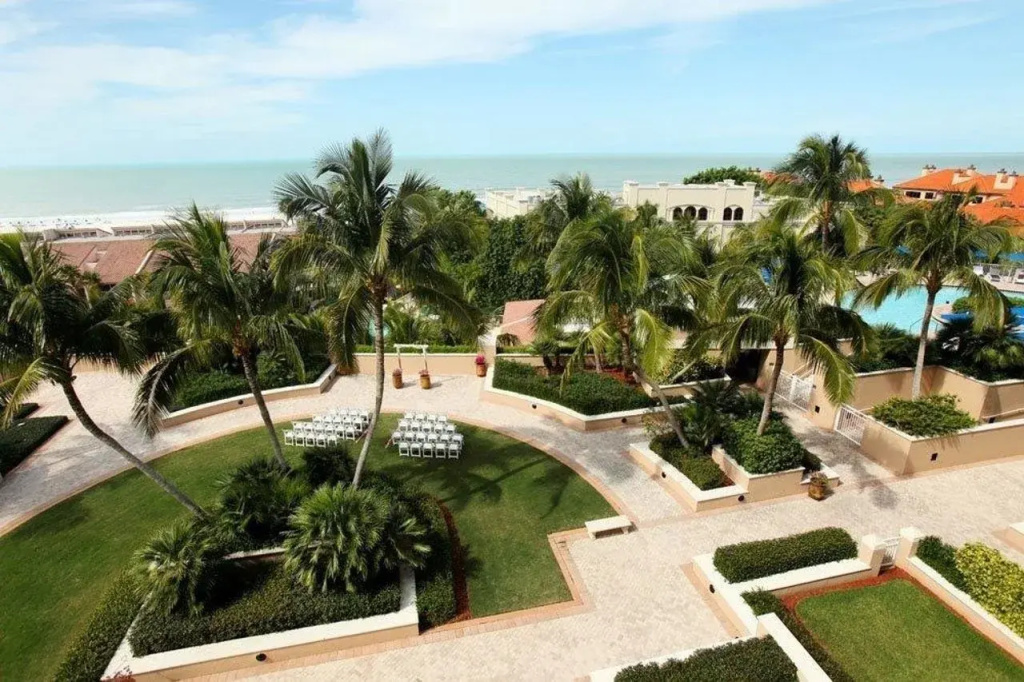 Beach & Waterfront