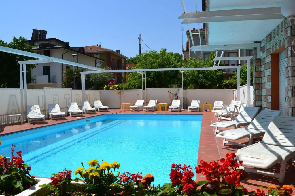 Hotel photo 13