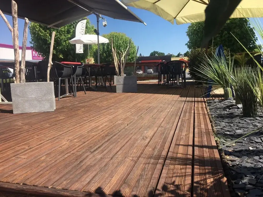 Beach & Waterfront