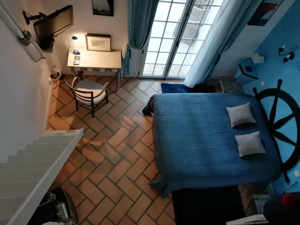 Standard Double room with pool view (full double bed)