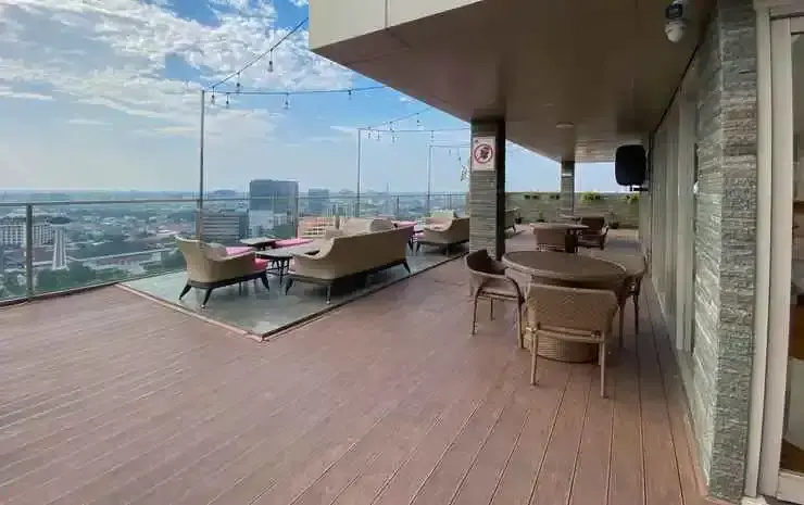 Cozy and Tidy Studio Apartment at 21st Floor Warhol (W/R) Residences By Travelio