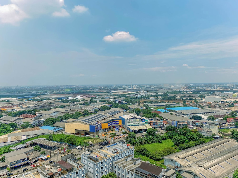 Bright 1Br With City View At Oasis Cikarang Apartment