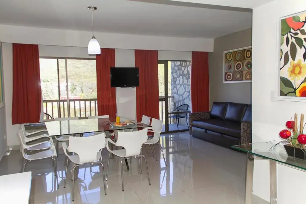 Deluxe Family Suite