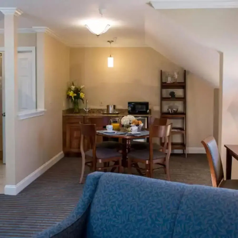 Double Studio (full double bed)