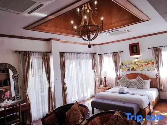 Двухместный номер Deluxe с балконом двуспальная кровать в Baan Huen Phen