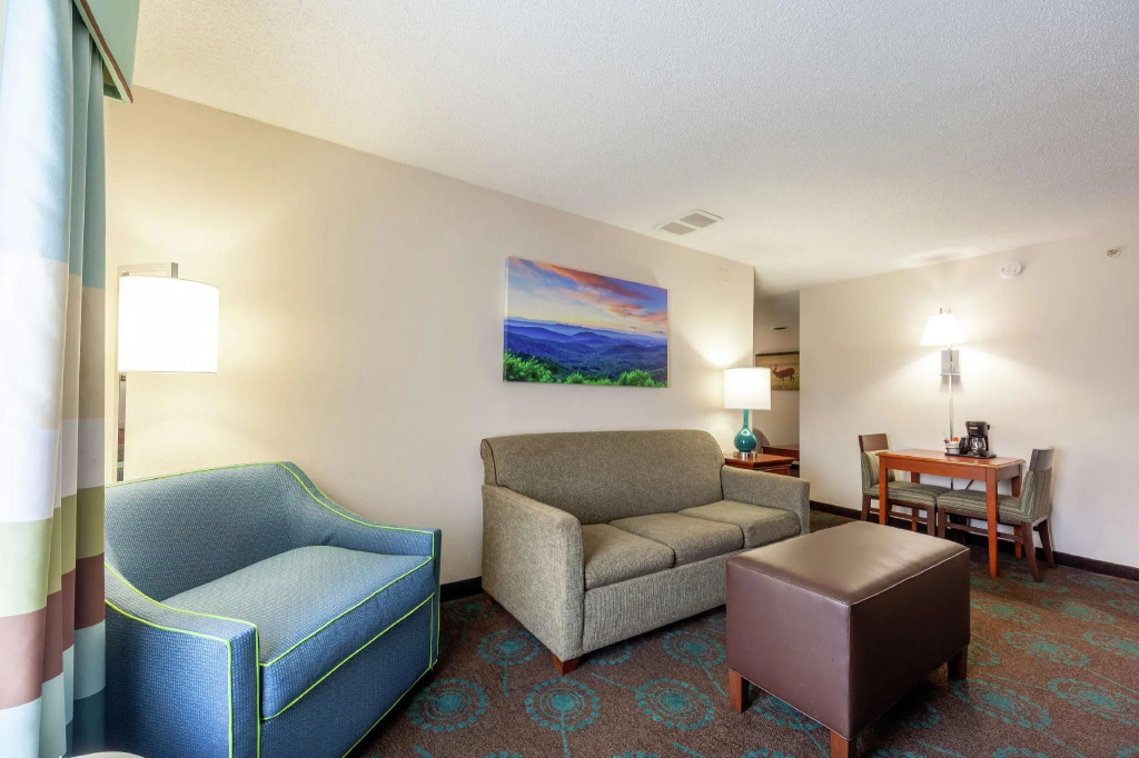 1 Bedroom Double Suite (full double bed)