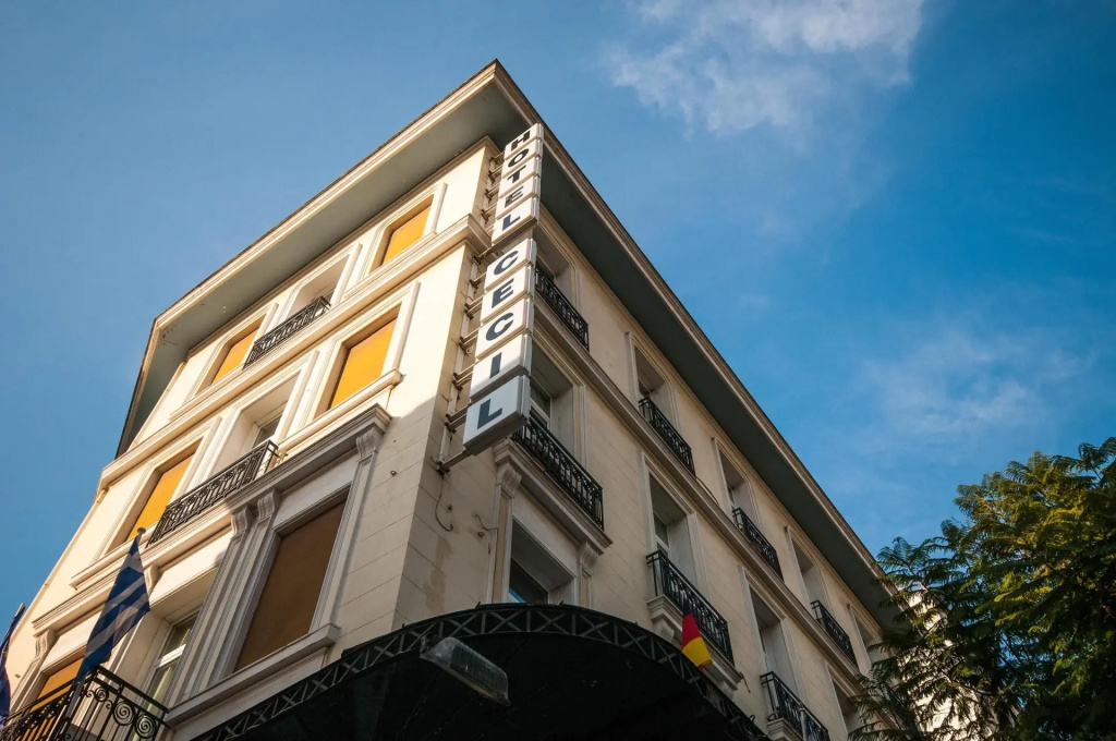 Cecil Hotel — фото
