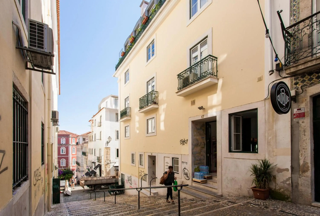 Chiado Patio Apartment Rentexperience