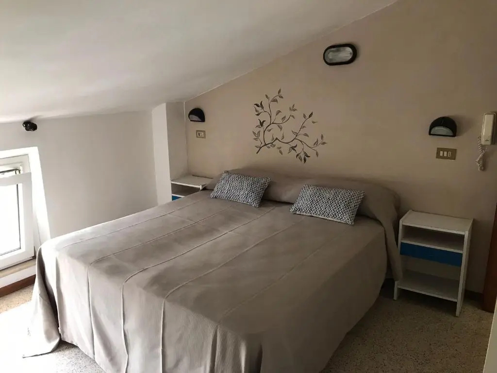 Economy room