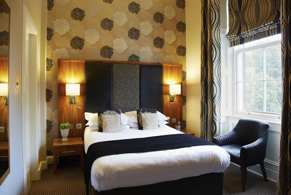 The Roseate Edinburgh by null