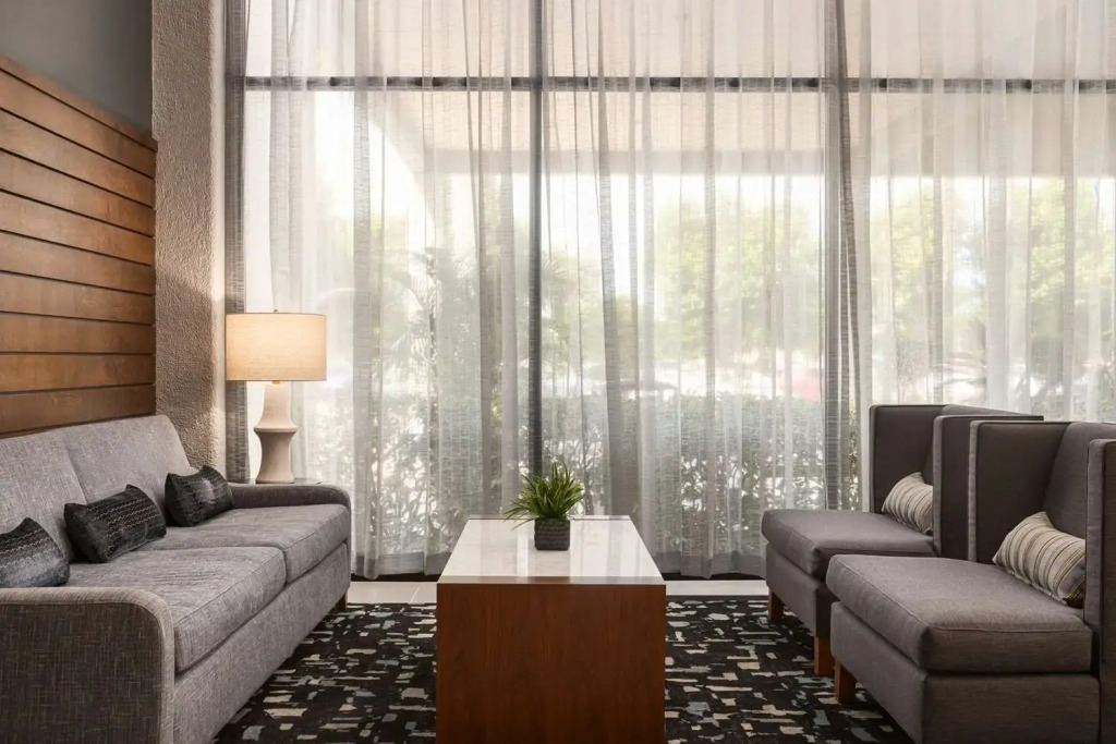 Doubletree by Hilton Fort Myers at Bell Tower Shops — фото 6