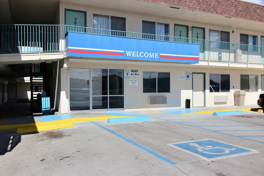 Motel 6 Farmington, NM