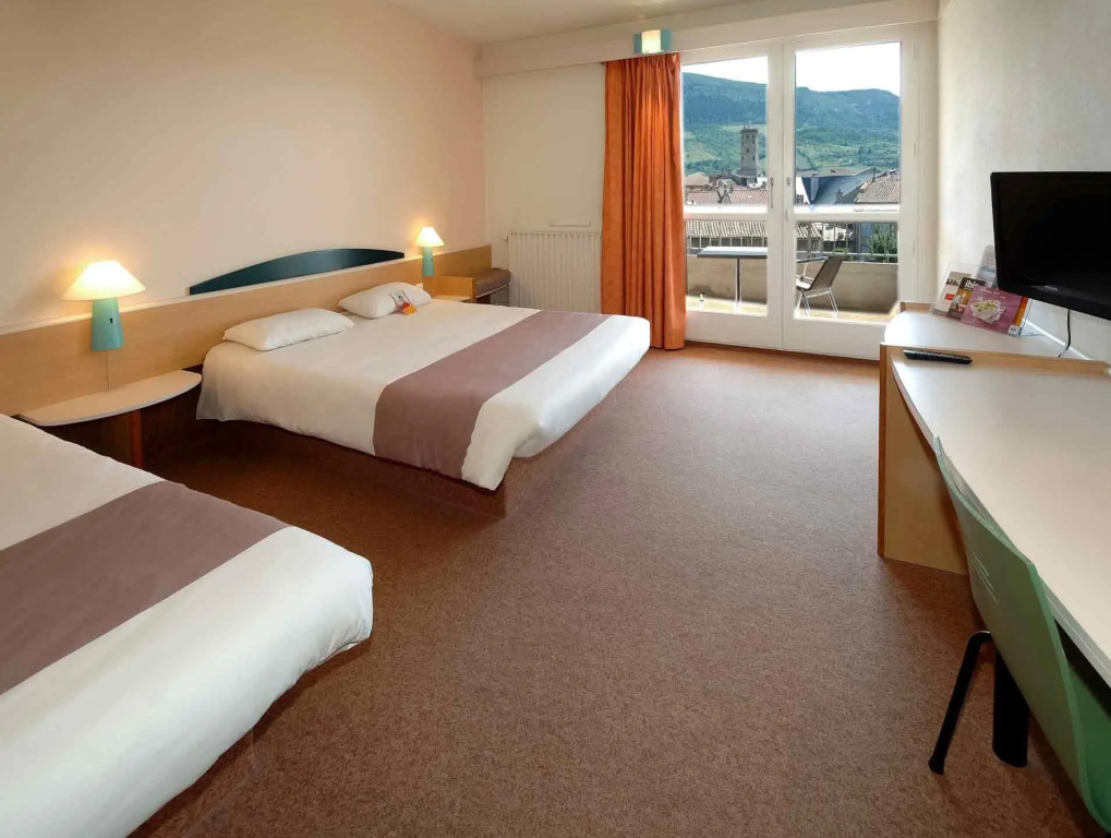 Standard Double room (twin beds)