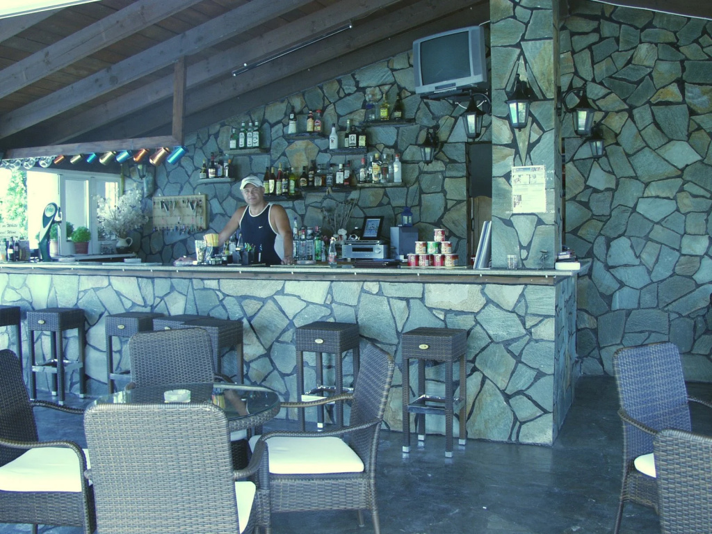 Food & Beverage