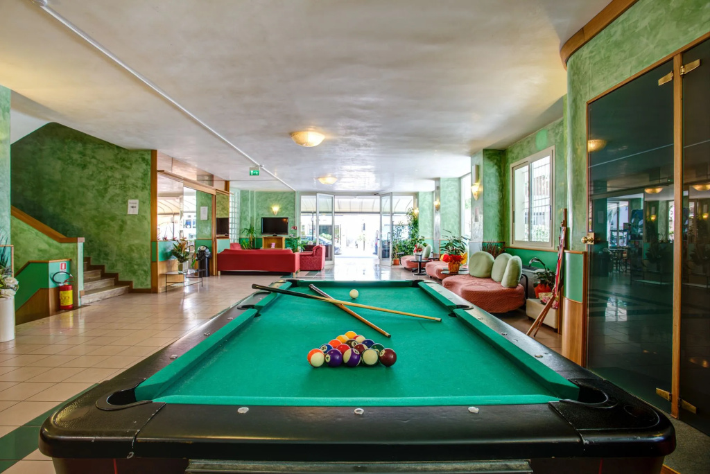 Hotel photo 12
