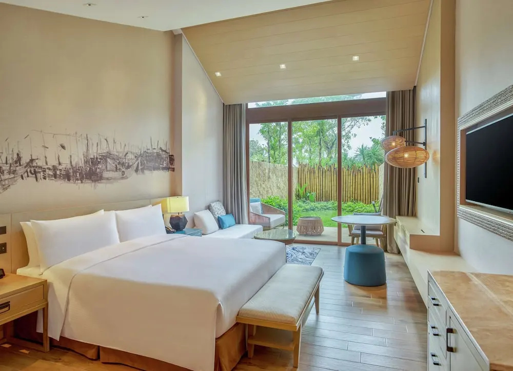 Deluxe Double room with balcony (full double bed)