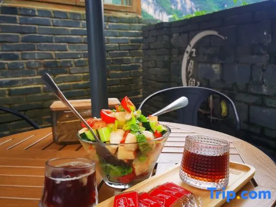 Food & Beverage
