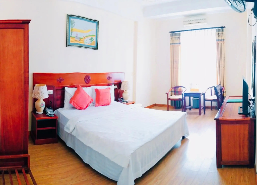 Superior Double room (full double bed)