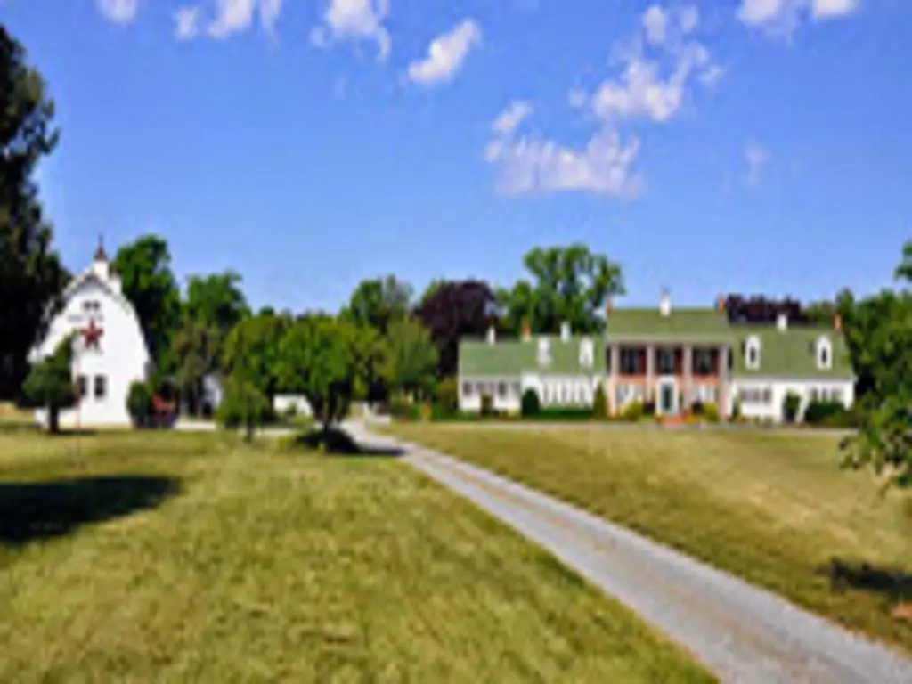 Inn at Huntingfield Creek