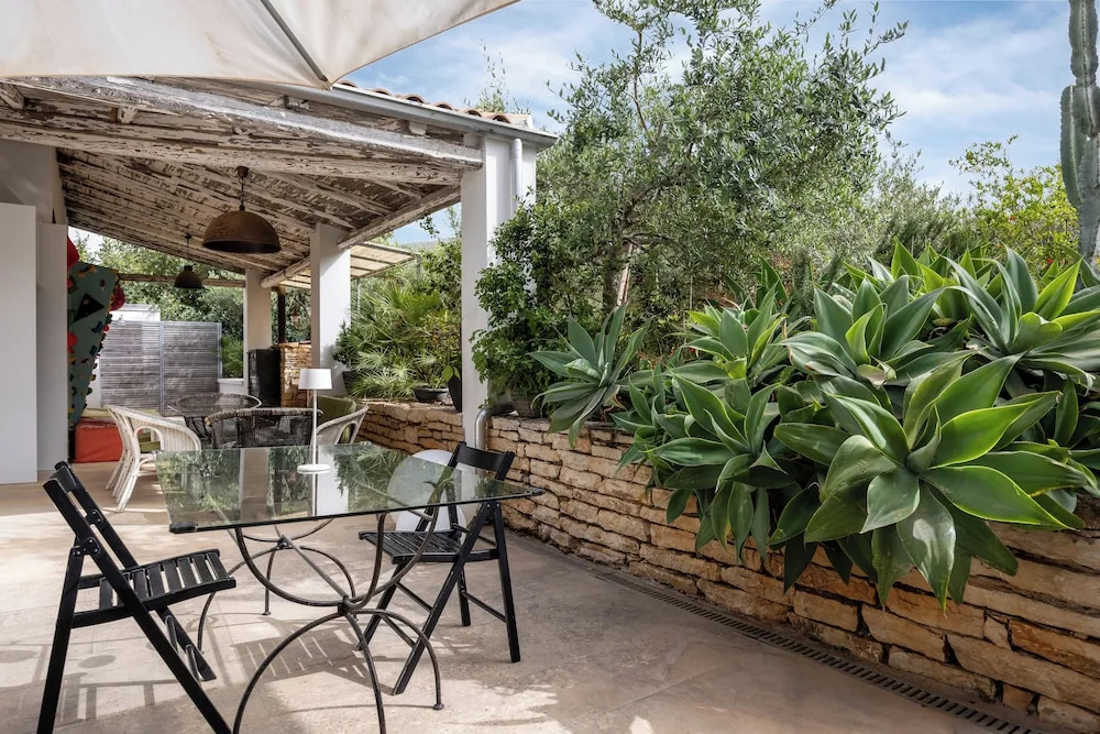 Villa Cardia a Cala Bianca by Wonderful Italy