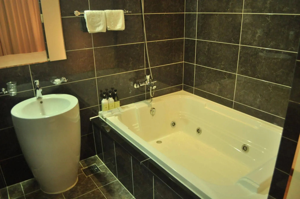 Image 6
