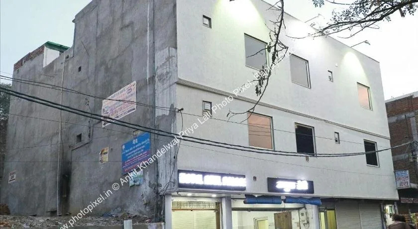 OYO 24723 Hotel Atul Palace