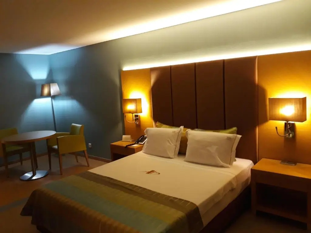 Deluxe Double room (full double bed)