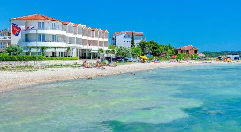 Beach & Waterfront