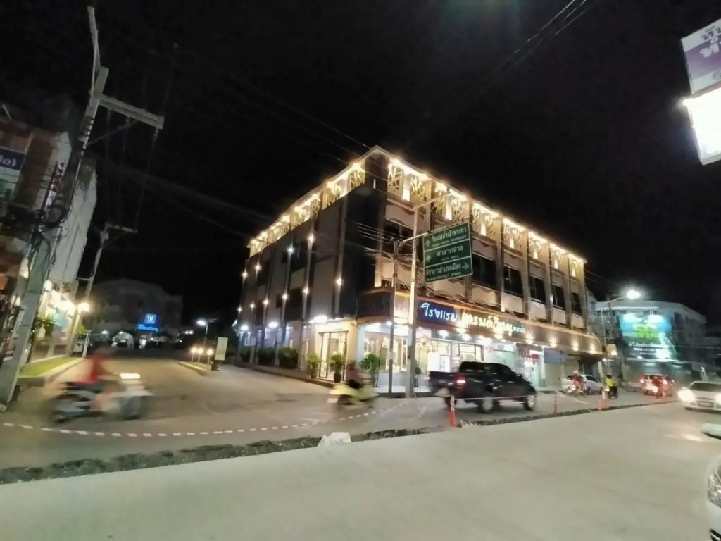 Grand Visanu Hotel