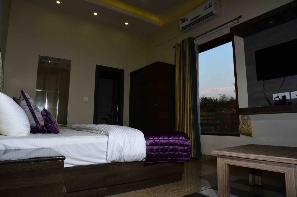 Hotel Kangra Rodeway Inn - Chambres