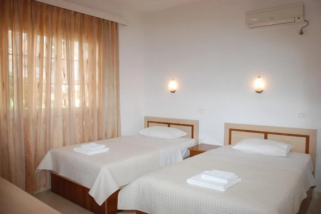 Standard Double room (twin beds)
