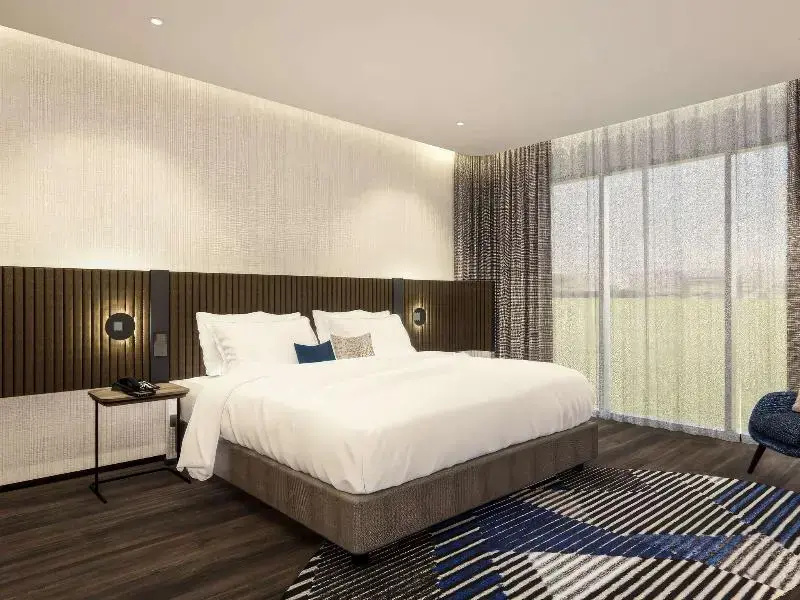 Suite with pool view