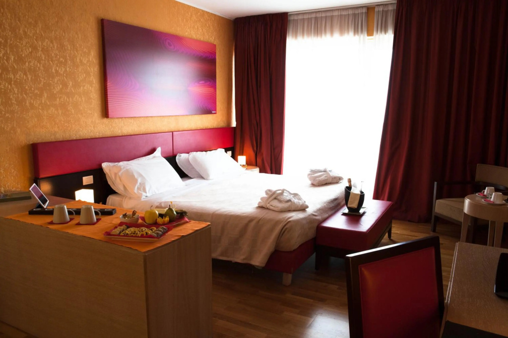 Klass Hotel — 5
