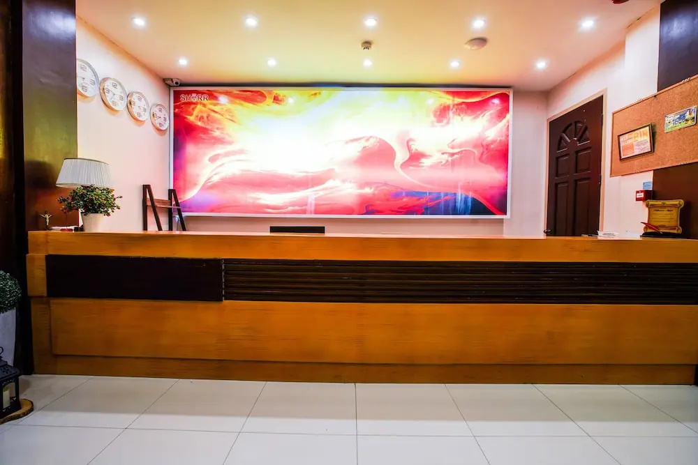 Hotel Edmundo by OYO Rooms