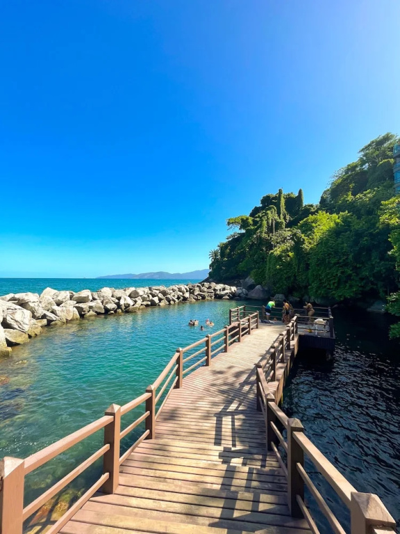 Beach & Waterfront