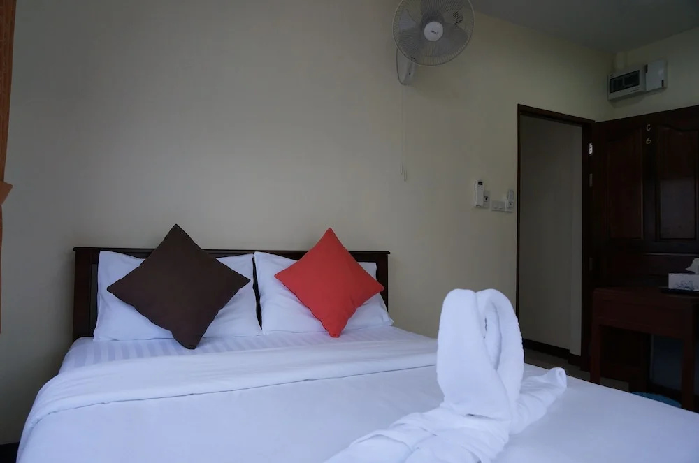 Superior Double room with balcony (full double bed)
